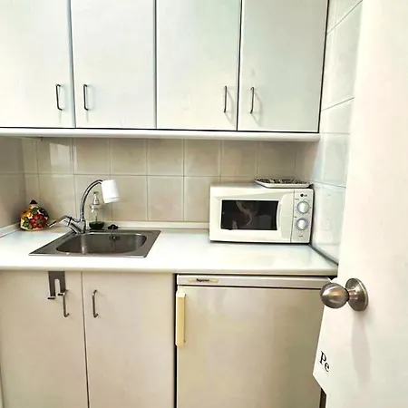 Skol 123. Great Studio For On The Beachfront. Apartment *